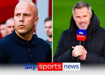 Jamie Carragher believes Liverpool are taking a risk by relying on Slot | Back Pages Tonight