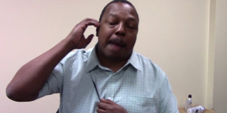 Kevin Smith, a former All-Pro, discusses fantasy football and NFL gambling in recent interview.