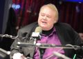 Louie Anderson’s Comedy-filled Casino Experience and Massive $80,000 Defeat!